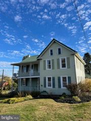 364 STEINMAN FARM RD, Pequea, PA 17565