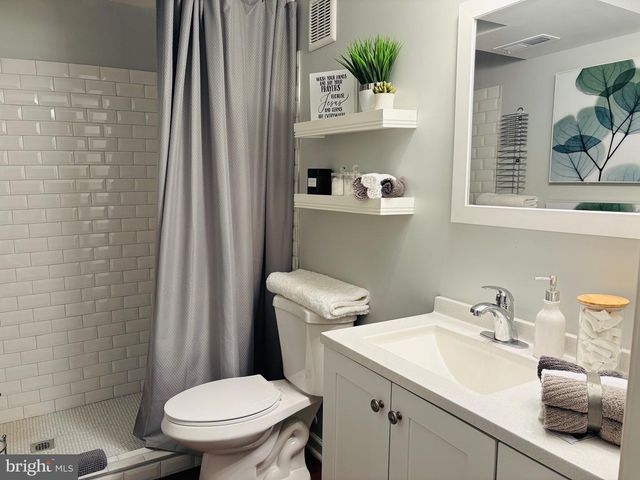 10 CANTERA WAY, Hanover, PA 17331