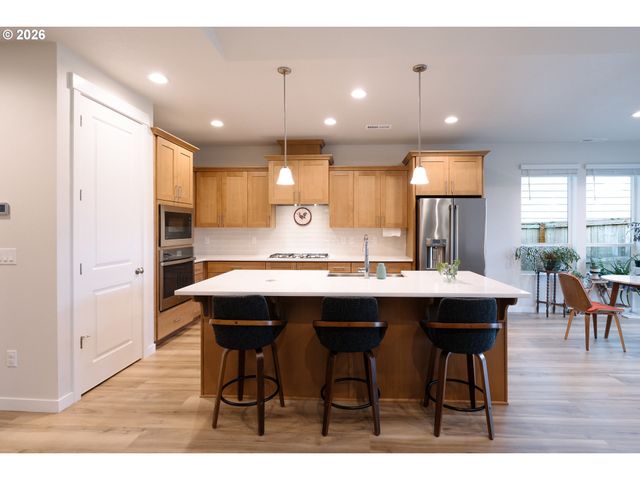 1746 N MILLICAN CREEK St, Lafayette, OR 97127
