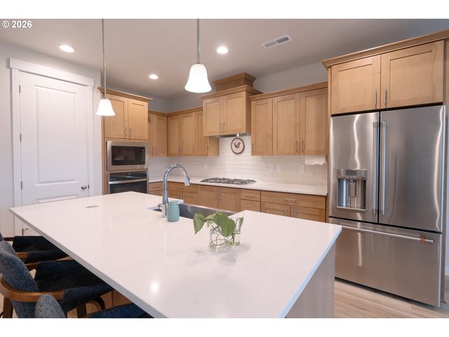 1746 N MILLICAN CREEK St, Lafayette, OR 97127