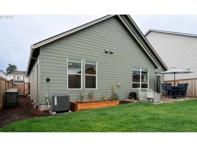 1746 N MILLICAN CREEK St, Lafayette, OR 97127