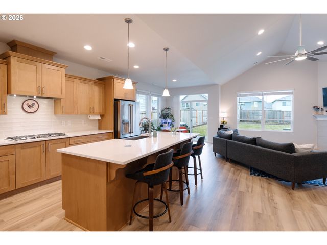 1746 N MILLICAN CREEK St, Lafayette, OR 97127