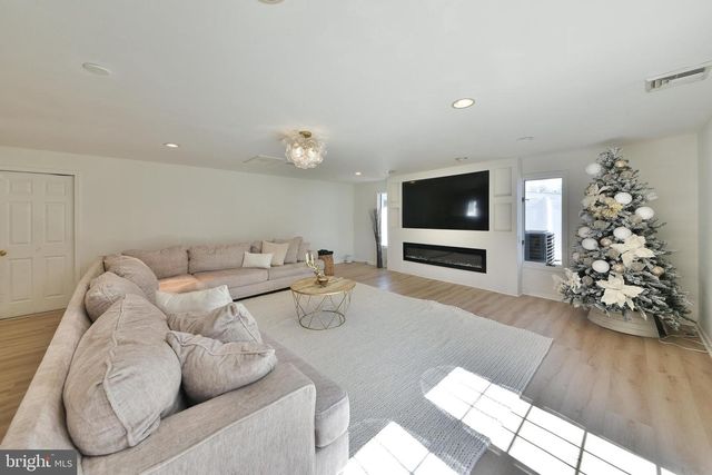 1194 ELBERTA AVE, Bensalem, PA 19020