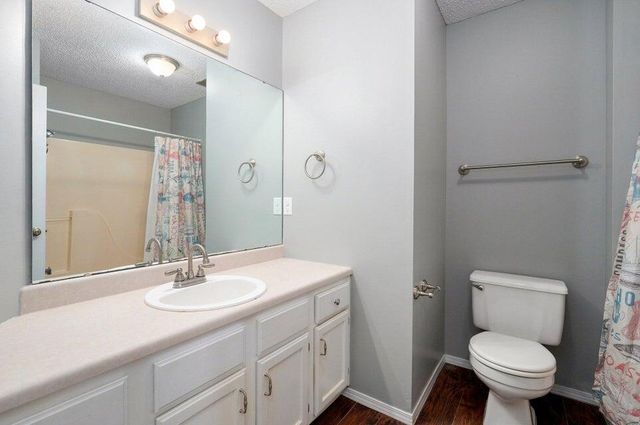 5533 S Walnut Hill Avenue, Springfield, MO 65810