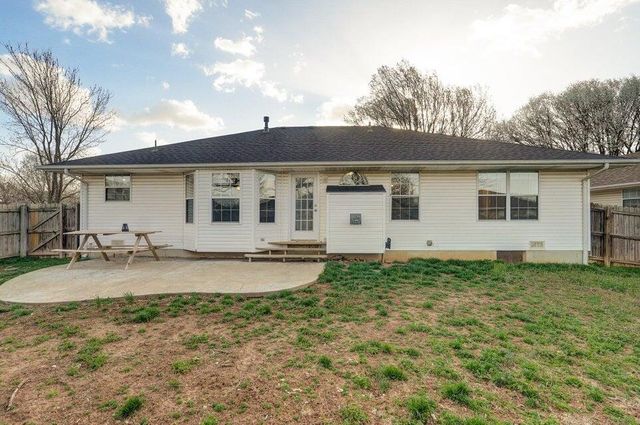5533 S Walnut Hill Avenue, Springfield, MO 65810