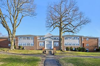 210 Washington St 10, Peabody, MA 01960