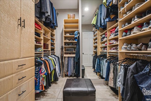 4749 SHADY GROVE RD, Memphis, TN 38117