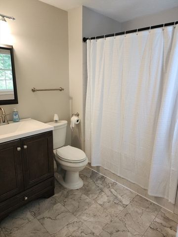 190 Southville Rd 190, Southborough, MA 01772