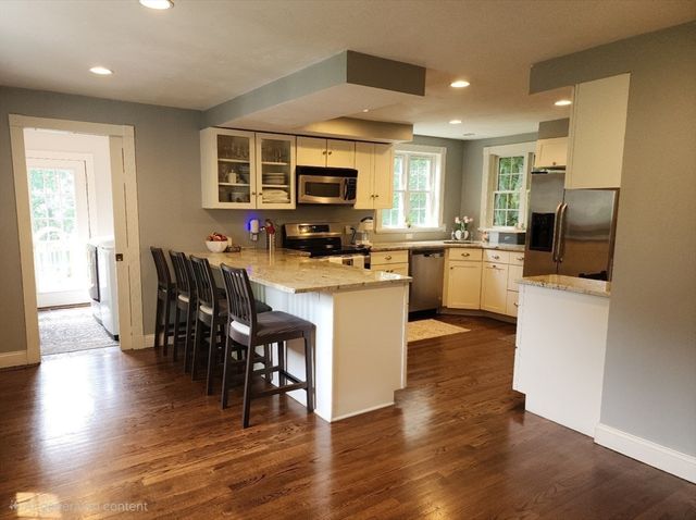 190 Southville Rd 190, Southborough, MA 01772