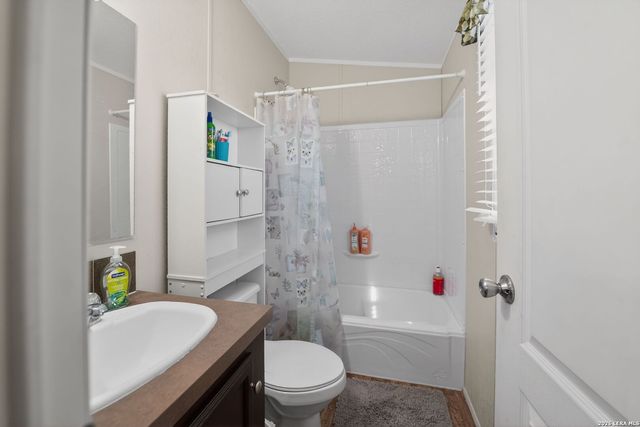 292 private road 1516, Bandera, TX 78003