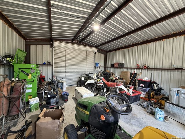 292 private road 1516, Bandera, TX 78003