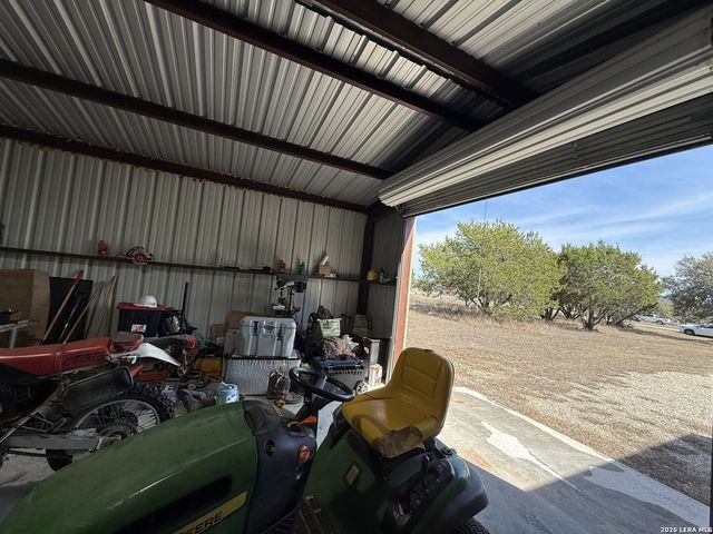 292 private road 1516, Bandera, TX 78003