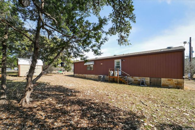 292 private road 1516, Bandera, TX 78003