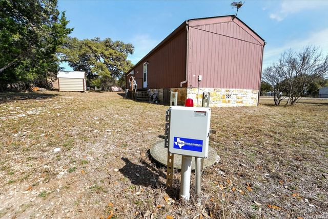 292 private road 1516, Bandera, TX 78003