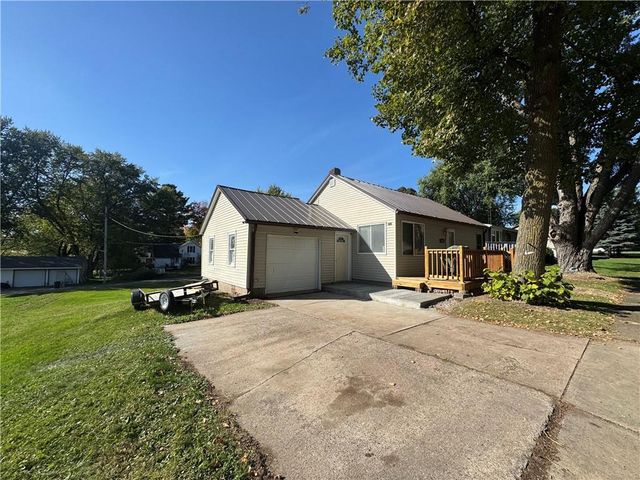 203 S Crocker Avenue, Greenwood, WI 54437