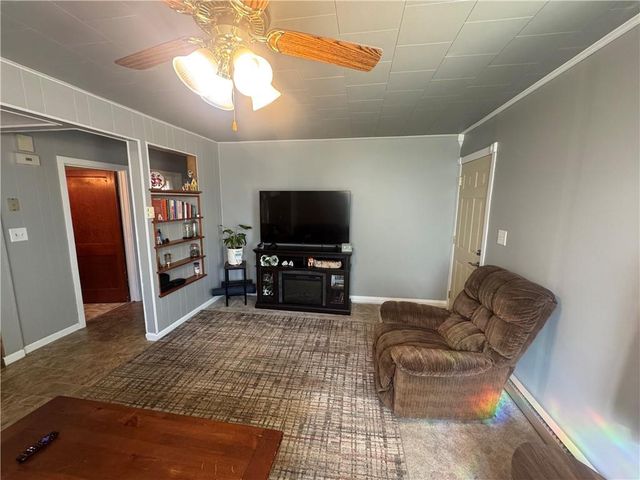 203 S Crocker Avenue, Greenwood, WI 54437