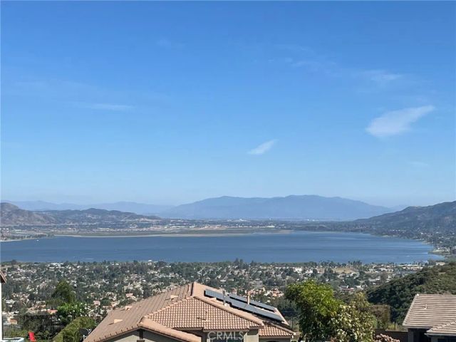 29448 Rock Point, Lake Elsinore, CA 92530