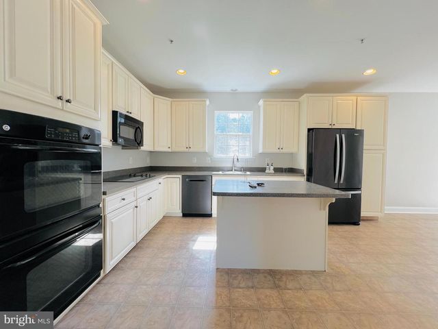 6870 DESALES PL, Hughesville, MD 20637