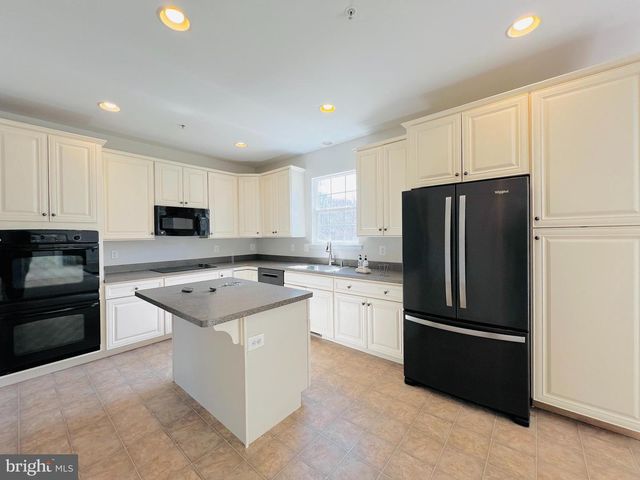 6870 DESALES PL, Hughesville, MD 20637