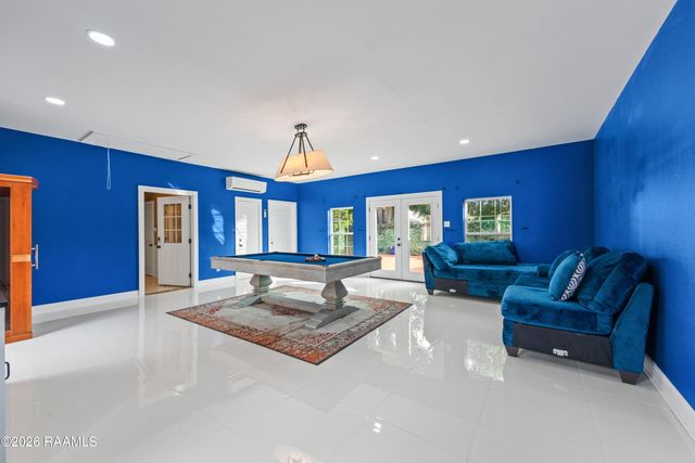 476 Nona Street, Breaux Bridge, LA 70517