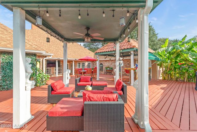476 Nona Street, Breaux Bridge, LA 70517