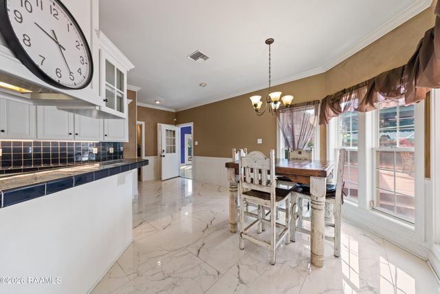 476 Nona Street, Breaux Bridge, LA 70517