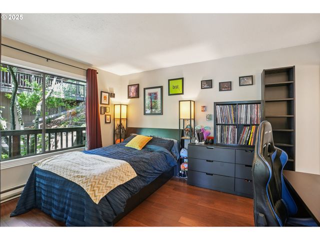 7522 Sw BARNES Rd E, Portland, OR 97225