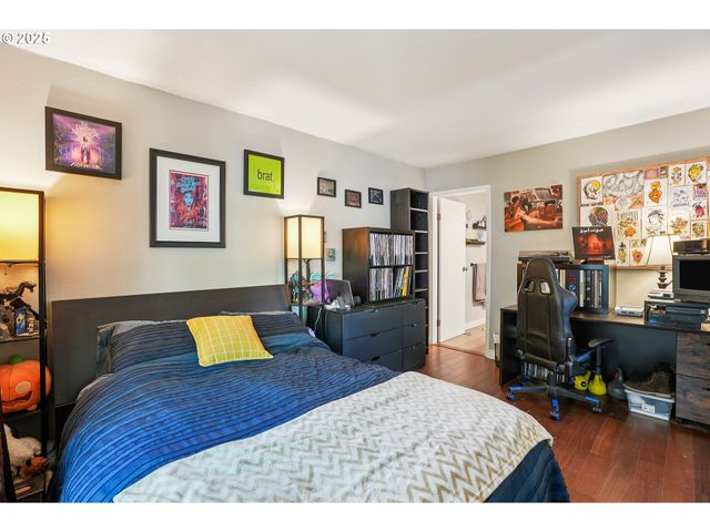 7522 Sw BARNES Rd E, Portland, OR 97225