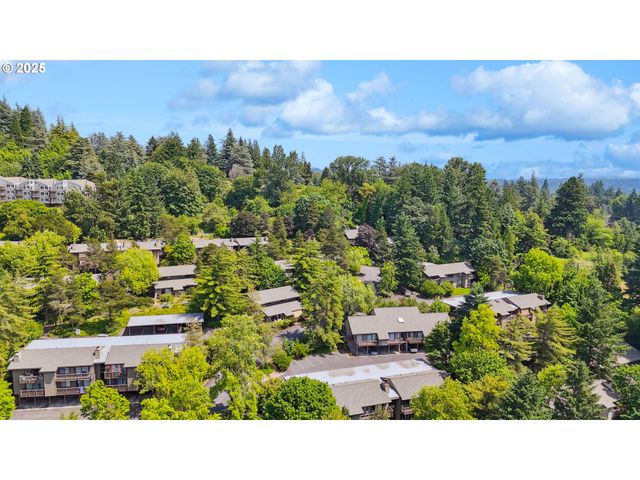 7522 Sw BARNES Rd E, Portland, OR 97225