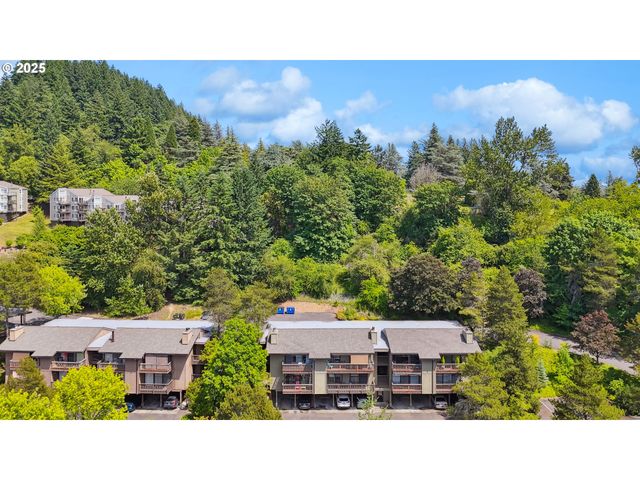 7522 Sw BARNES Rd E, Portland, OR 97225