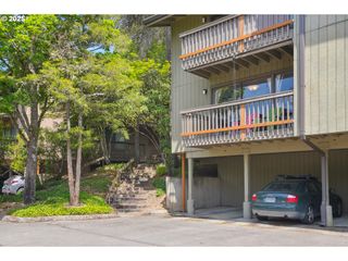 7522 Sw BARNES Rd E, Portland, OR 97225