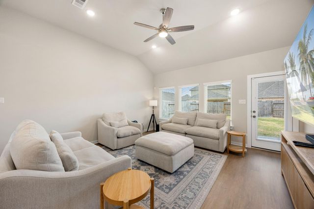 21622 Wave Hollow Drive, Cypress, TX 77433