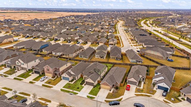 21622 Wave Hollow Drive, Cypress, TX 77433