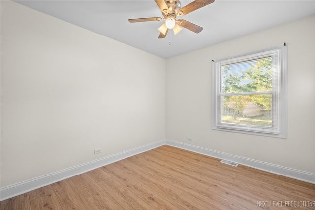 5628 Crestwood Road, Matteson, IL 60443