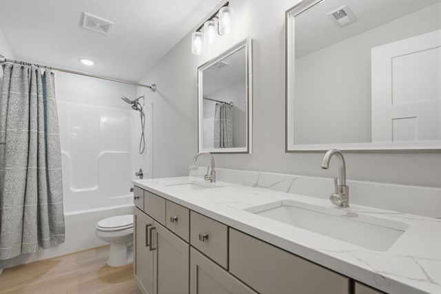1269 S Crabtree, Goddard, KS 67052