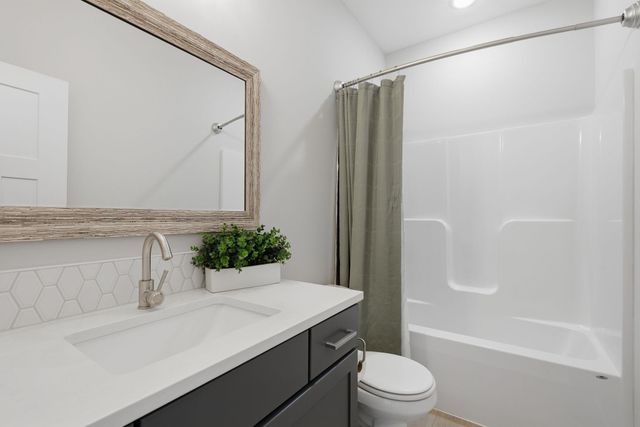 1269 S Crabtree, Goddard, KS 67052