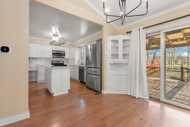 1586 Sunnyslope Drive, Crown Point, IN 46307