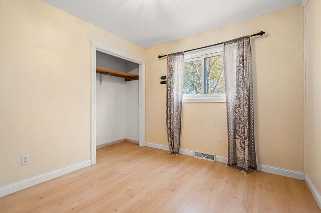 1586 Sunnyslope Drive, Crown Point, IN 46307