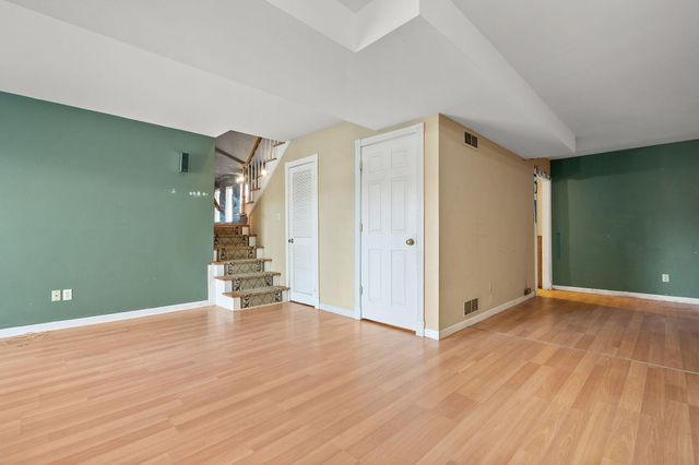 1586 Sunnyslope Drive, Crown Point, IN 46307