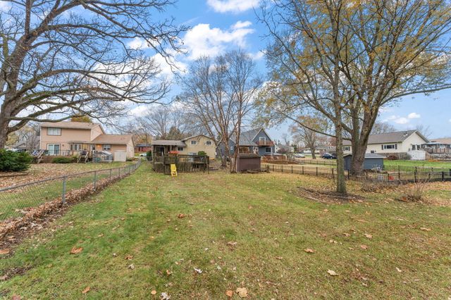 1586 Sunnyslope Drive, Crown Point, IN 46307