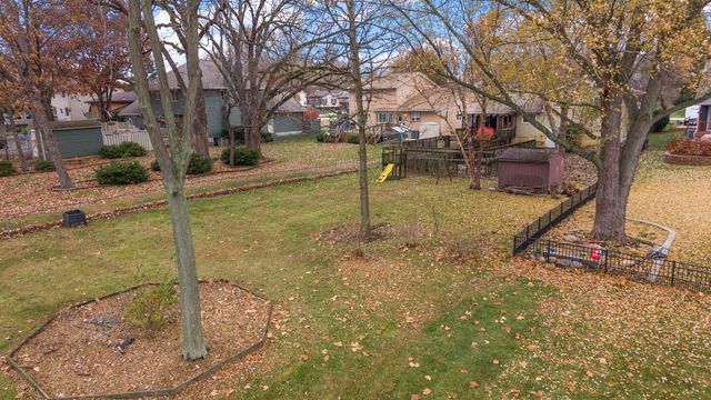 1586 Sunnyslope Drive, Crown Point, IN 46307