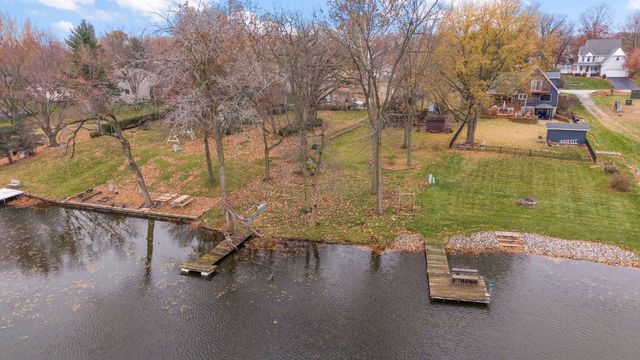 1586 Sunnyslope Drive, Crown Point, IN 46307