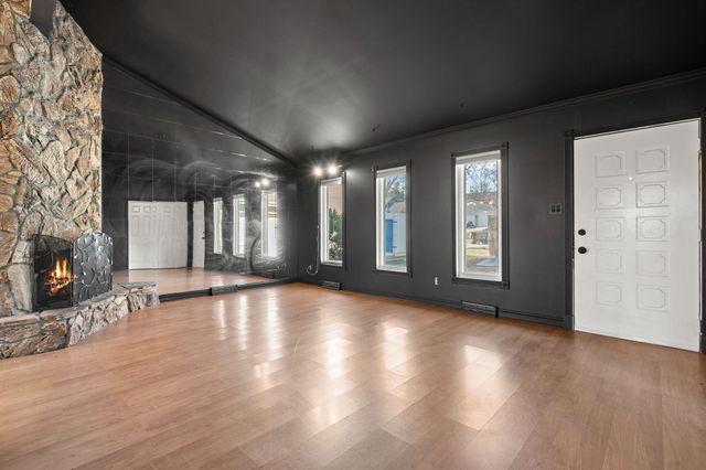 1586 Sunnyslope Drive, Crown Point, IN 46307