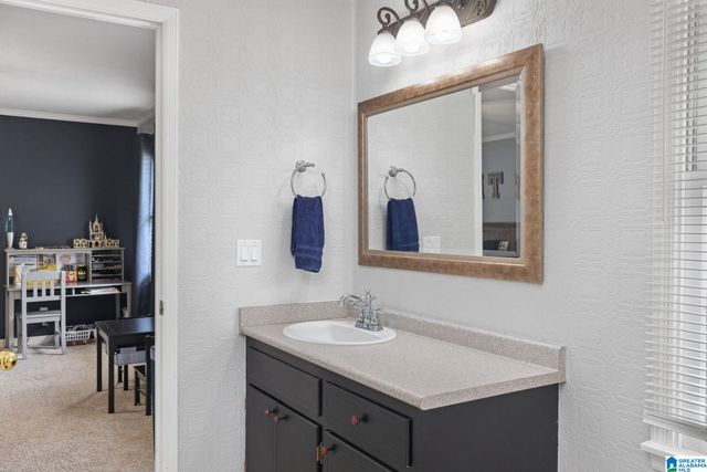 1712 WOODLAND STREET, Cullman, AL 35055