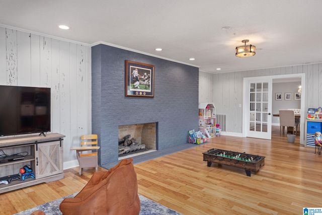 1712 WOODLAND STREET, Cullman, AL 35055