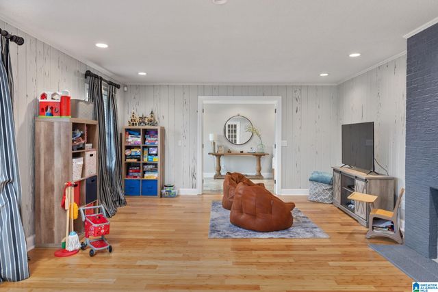 1712 WOODLAND STREET, Cullman, AL 35055