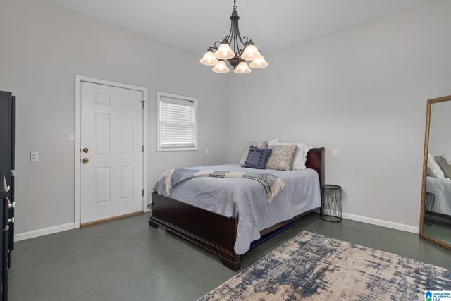 1712 WOODLAND STREET, Cullman, AL 35055