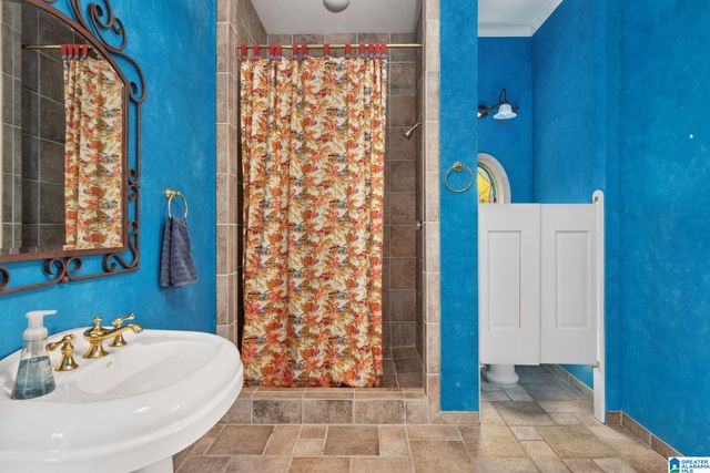 1712 WOODLAND STREET, Cullman, AL 35055