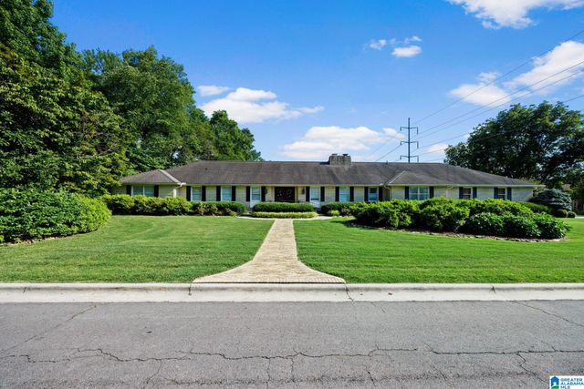 1712 WOODLAND STREET, Cullman, AL 35055