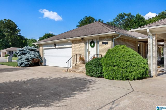 1712 WOODLAND STREET, Cullman, AL 35055